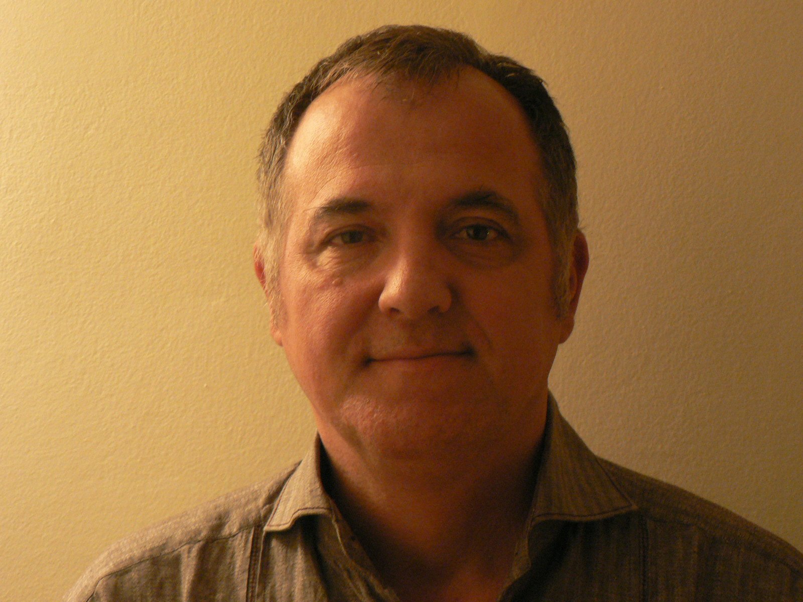 Dr. Fernando  Carrato Vaz