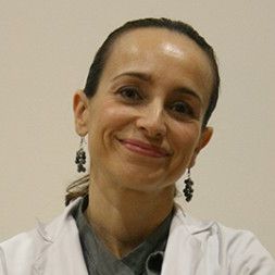 Dra. Amparo Argudo Pechuán. Ginecólogos en Valencia